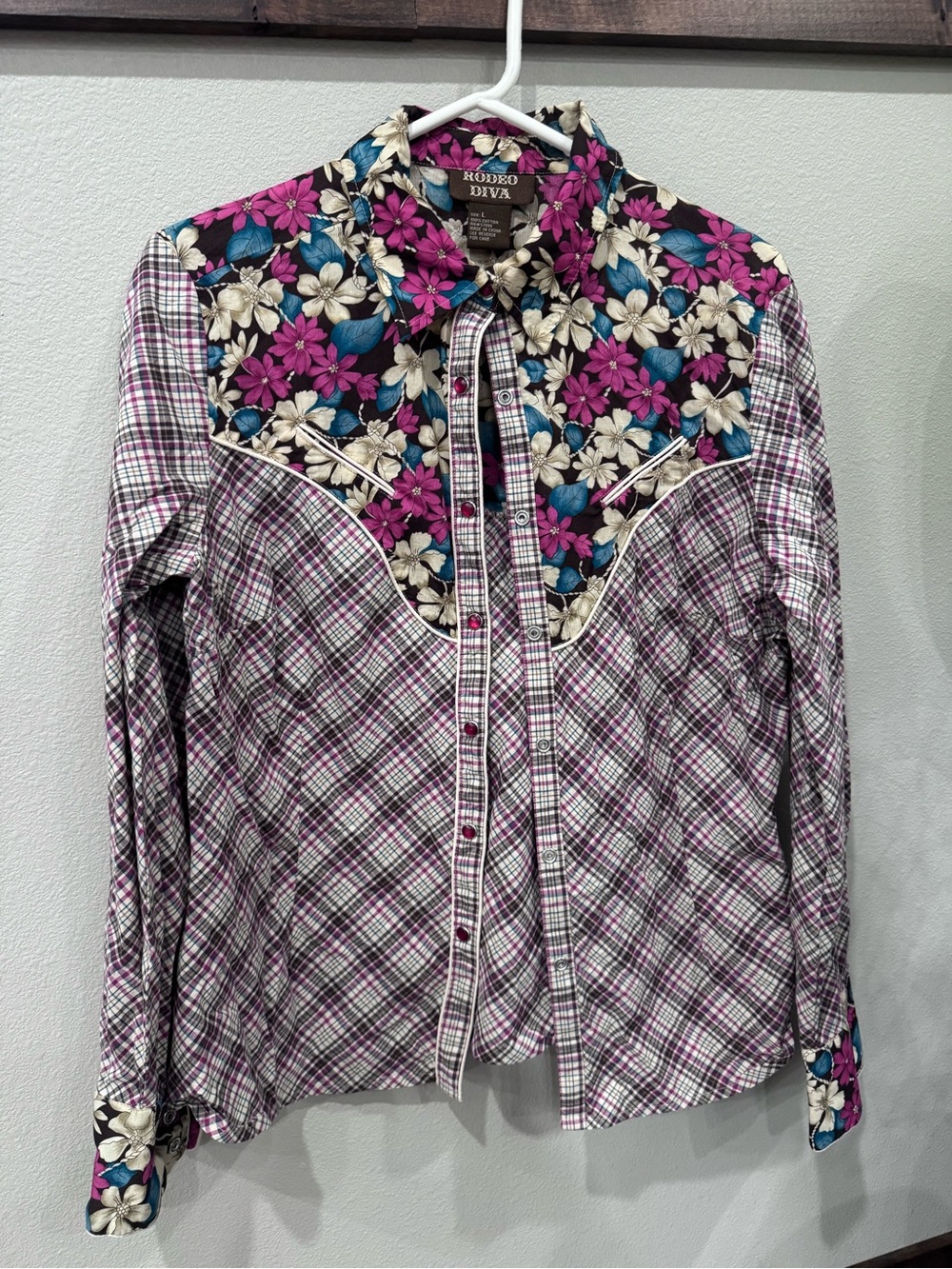 Rodeo Diva Western Pearl Snap Shirt Floral Plaid | Women’s Large
